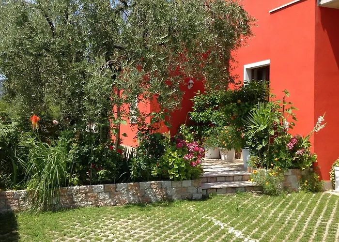 G&g And Panzió 3*